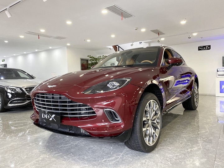 阿斯頓馬丁DBX 展廳現(xiàn)車 新車到店葉隆汽車